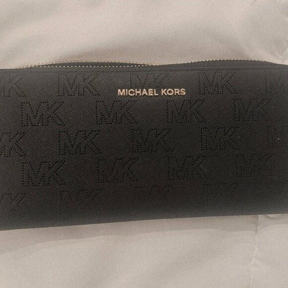 Michael Kors Black Zip-Around Wallet - Picture 1 of 3